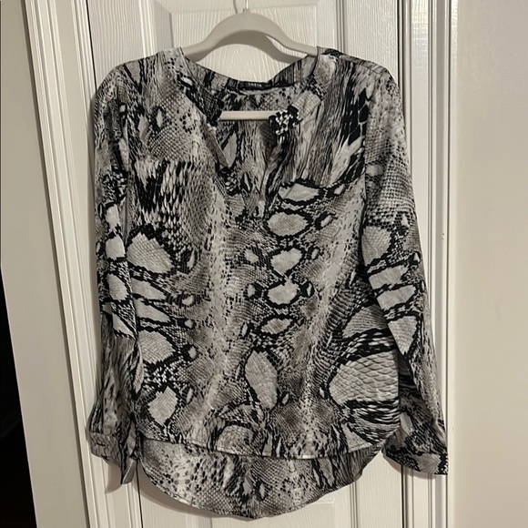 Snakeskin Black and‎ Gray Women's Top - Picture 1 of 8